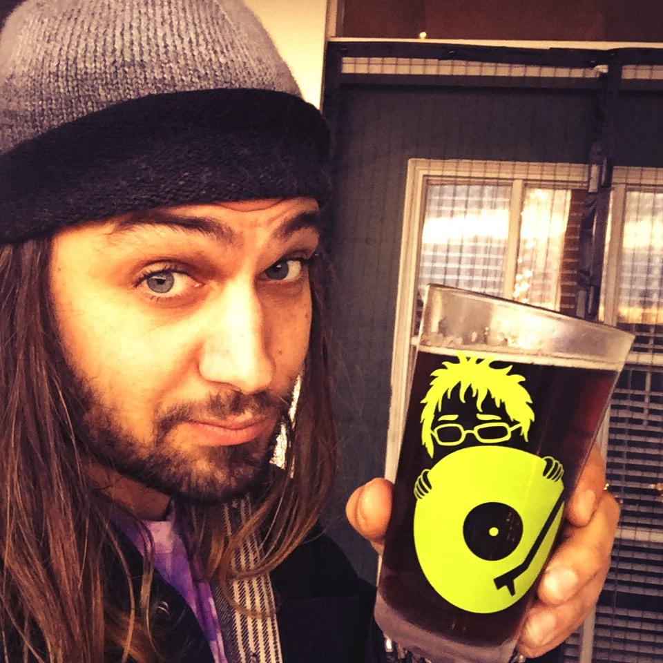 FabrizioNFever's tweet image. @MellowMatts thanks for the pint class. It keeps the beer wonderfully cold #herewegonow #coldbeer #mellowmatts