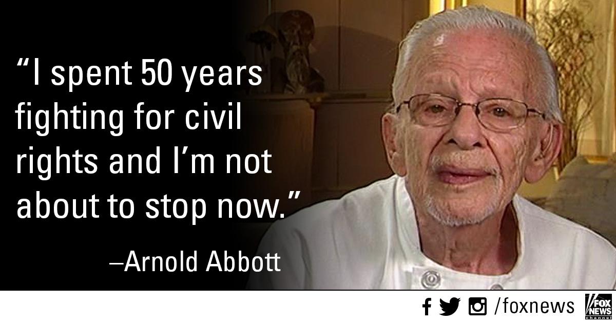 FoxNews's tweet image. 90-year-old WWII veteran says he’ll continue to feed the homeless, despite city ordinance. bit.ly/13O9TXL