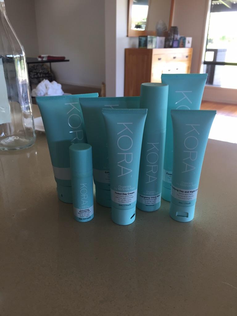 ZephyrZulu's tweet image. Fresh new skincare makes me so happy🙀😻