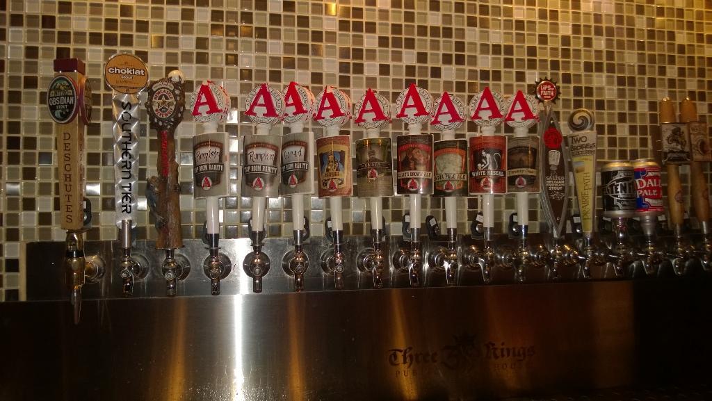 mturnercc's tweet photo. @ThreeKingsPub &amp; @AveryBrewingCo  bringing CO to you tonight! @MajorBrandsMO @tydogmb @beermandonnie1 @Schneider_MB http://t.co/kgC12ASjz4