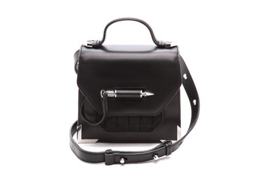 TheCut's tweet image. If you&apos;re looking for a classic cross-body bag, pick up this little one: thecut.io/1uCR6KU