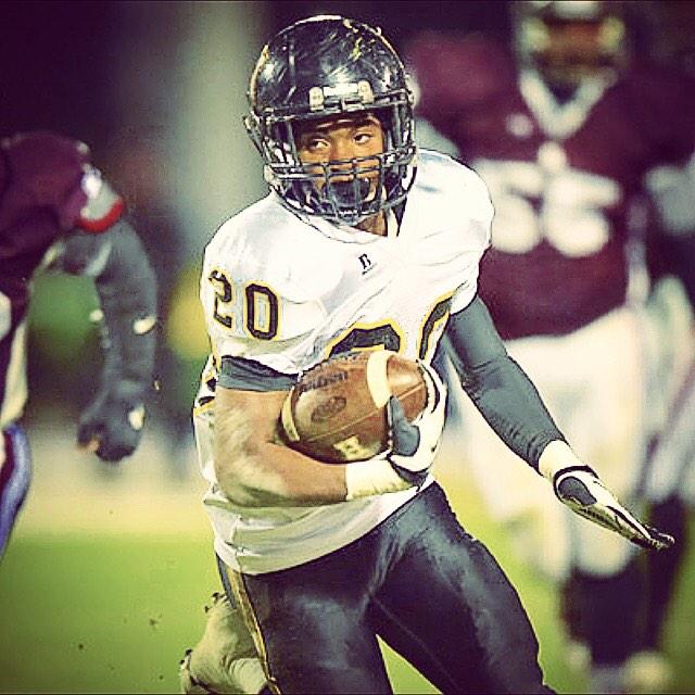 terrellc_'s tweet photo. First round playoffs tomorrow lets get it🏉🏉🏈🏈🏈🏈🏈🏈 #HHS we ball http://t.co/7RJii7p7pR