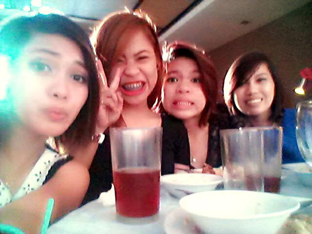 nikkisteeer's tweet photo. Last night with the girls @djeyann #ajo #jolz @AlyEscranda debut! :> http://t.co/fbJWW1onmJ