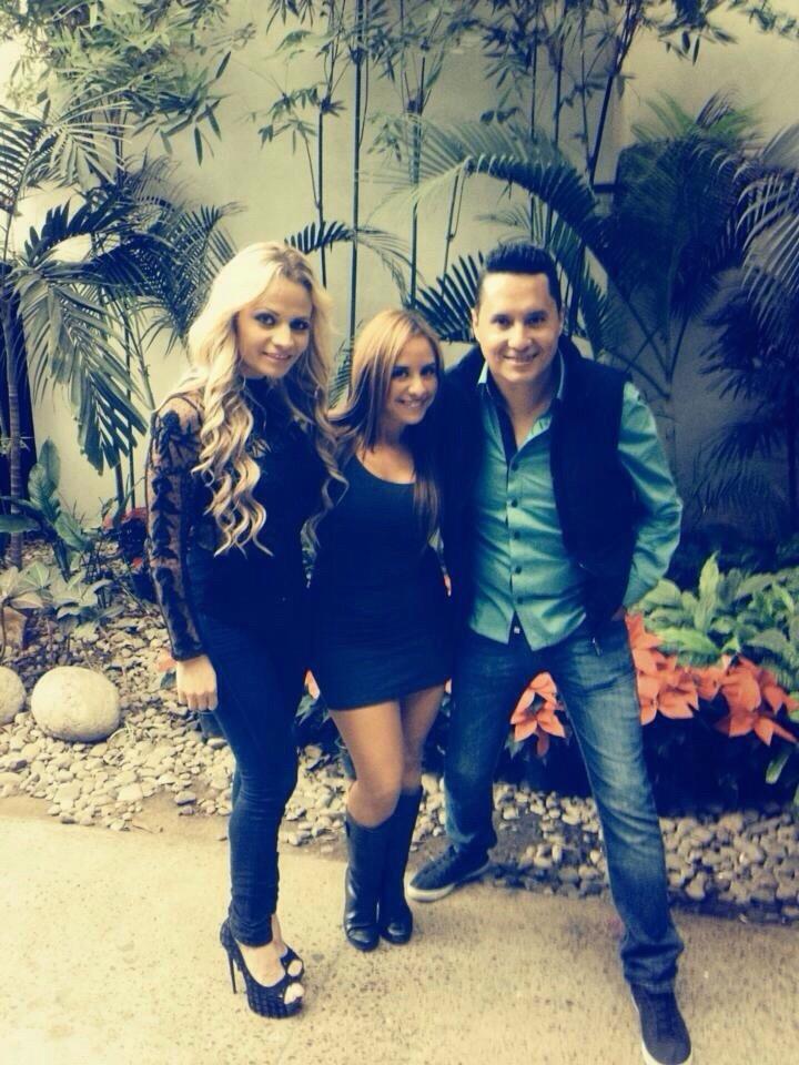 0Ismae's tweet image. hoy los locutores mas chingones de guadalajara los esperamos en la noche