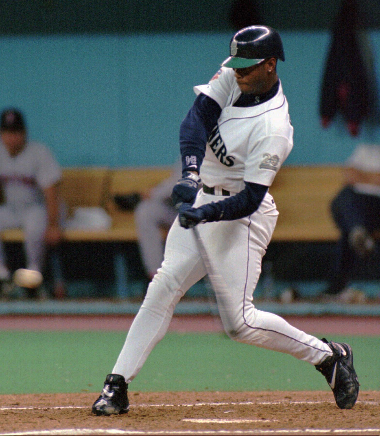   Happy 45th Birthday to one of the sexiest swings in sports, Ken Griffey, Jr.! 