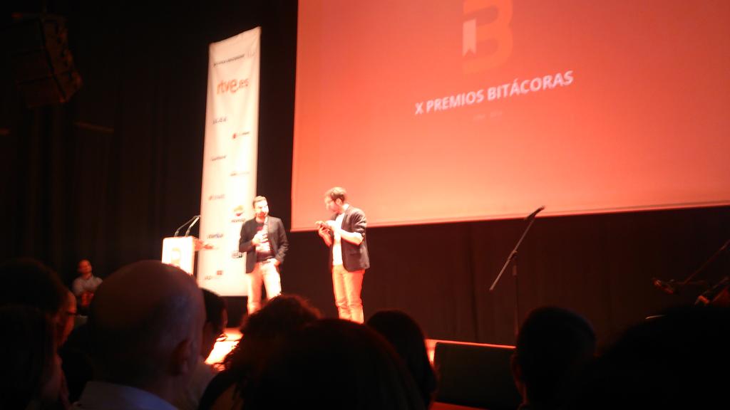 sebasgmouret's tweet image. Estoy en los #XBitácoras Nadie me está obligando a twittear esto.