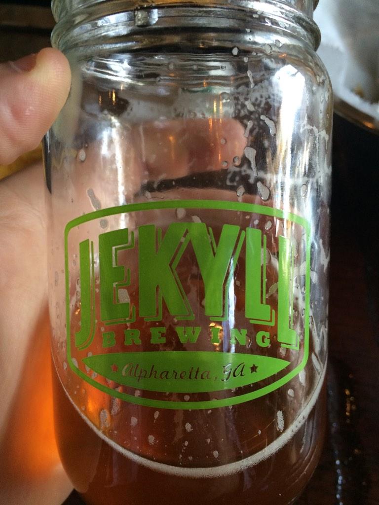 3beerrub's tweet image. “@jekyllbrewing: Remember to start your Friday off right with some Hop Dang Diggity!!! http://t.co/YwdNy6RBGa”  One of our favorites!