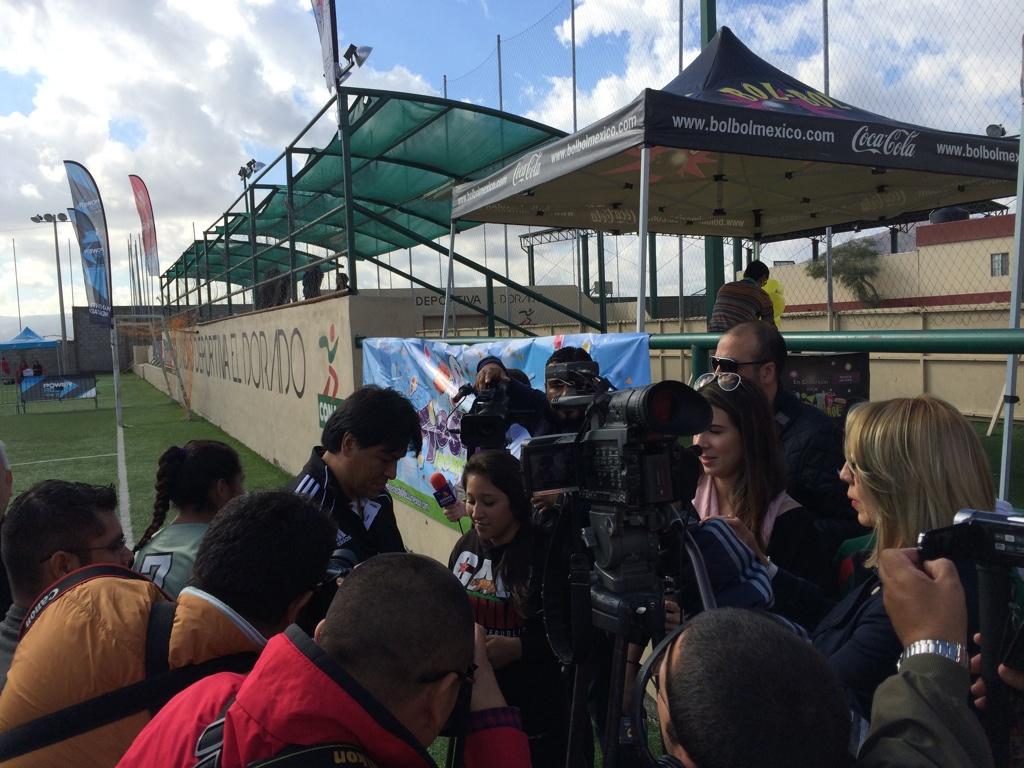 CM11Soccer's tweet photo. Claudio Suarez en #Tijuana http://t.co/qoSNTDqWgU
