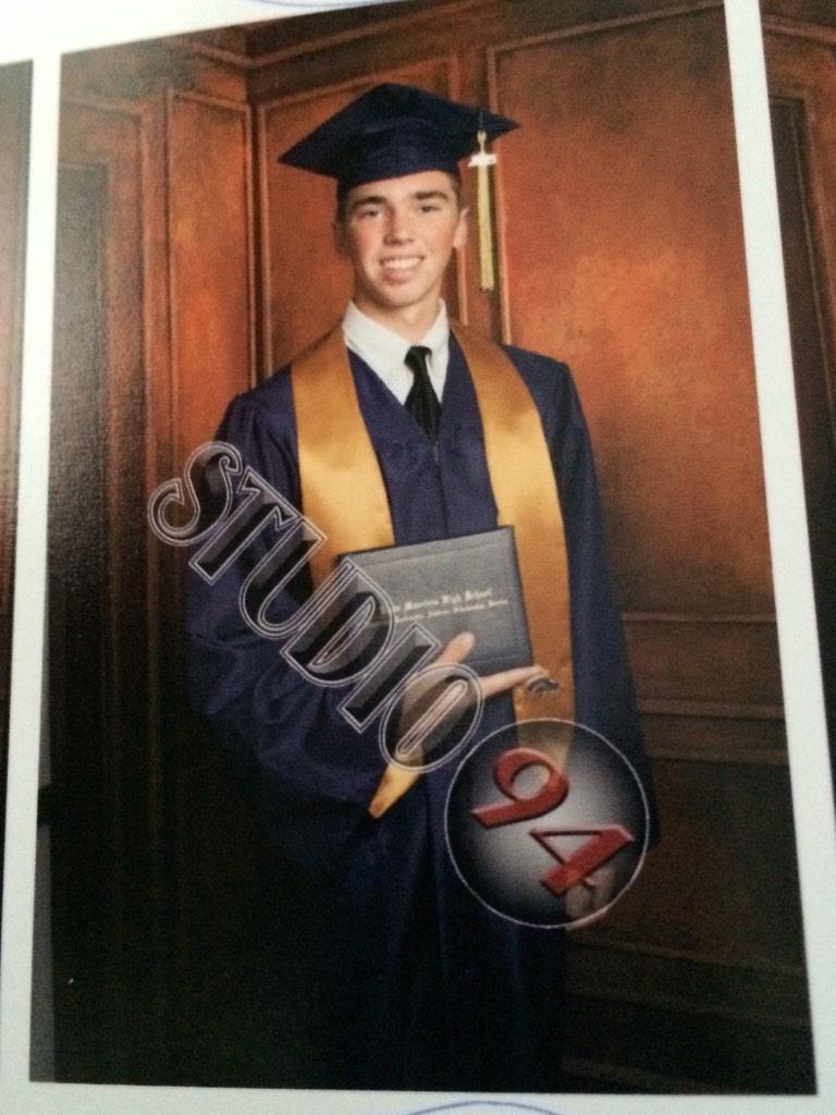 stayingpositiv1's tweet photo. Ok, so this is happening. Why am I such an emotional mess? #bubbers #vmhsclassof2015 #iloveyou http://t.co/vHfkxtrOvE