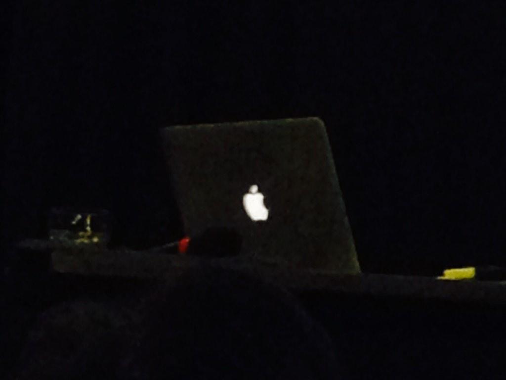 RikyMod's tweet image. why almost all the presenters use MacBook at @nosqlday #NoSQLday please explain ;)