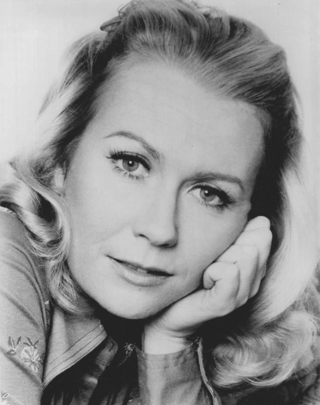 Happy 73rd birthday, Juliet Mills, outstanding English actress  "Avanti!" 