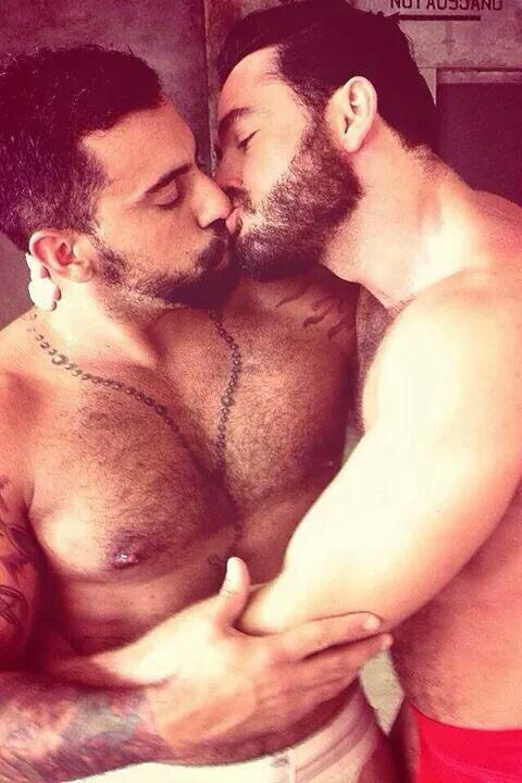 bignebo's tweet photo. "@_cockring: #furryfuckerfriday #squeezethatcock #hairyarmpits #beardsarethebest http://t.co/aa10uNypIK" hott