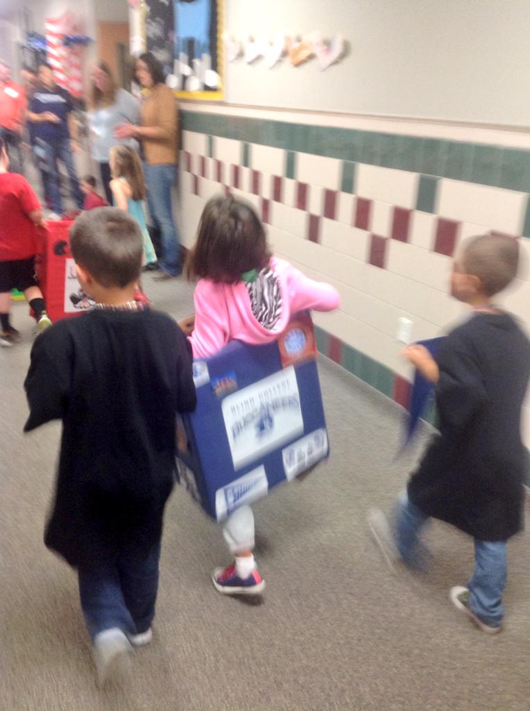 DeShazoKristy's tweet photo. Jim Plain is getting college and career ready! #jpepride #jimplain #lisd #CCR http://t.co/X0tVVSIxtd