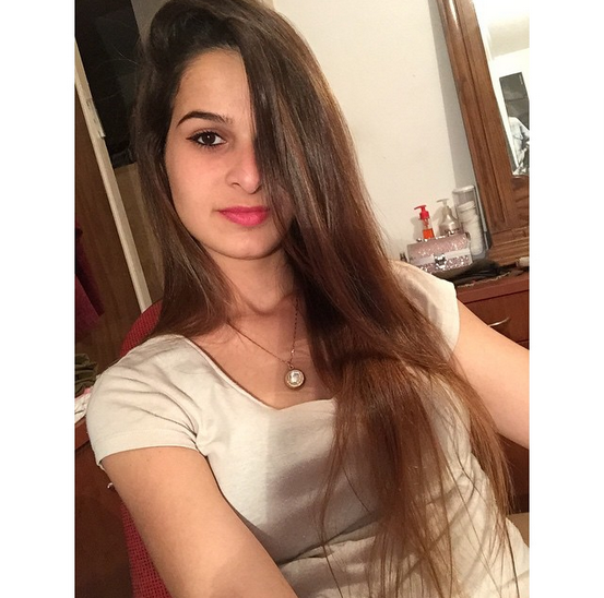 OhThe1DFandom's tweet photo. hi guys my name is shiran 🙈
i love zayn and y'all lots💕 hope you have a great day☺
#MTVStars One Direction http://t.co/u2nLlz378T