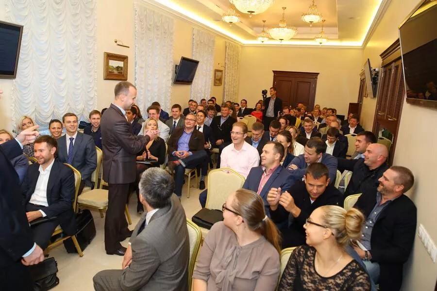 BschoolRSPP's tweet photo. Мастер-класс в бизнес-школе РСПП #бизнесшкола #businessschool #РСПП http://t.co/iaJRTbLLQN
