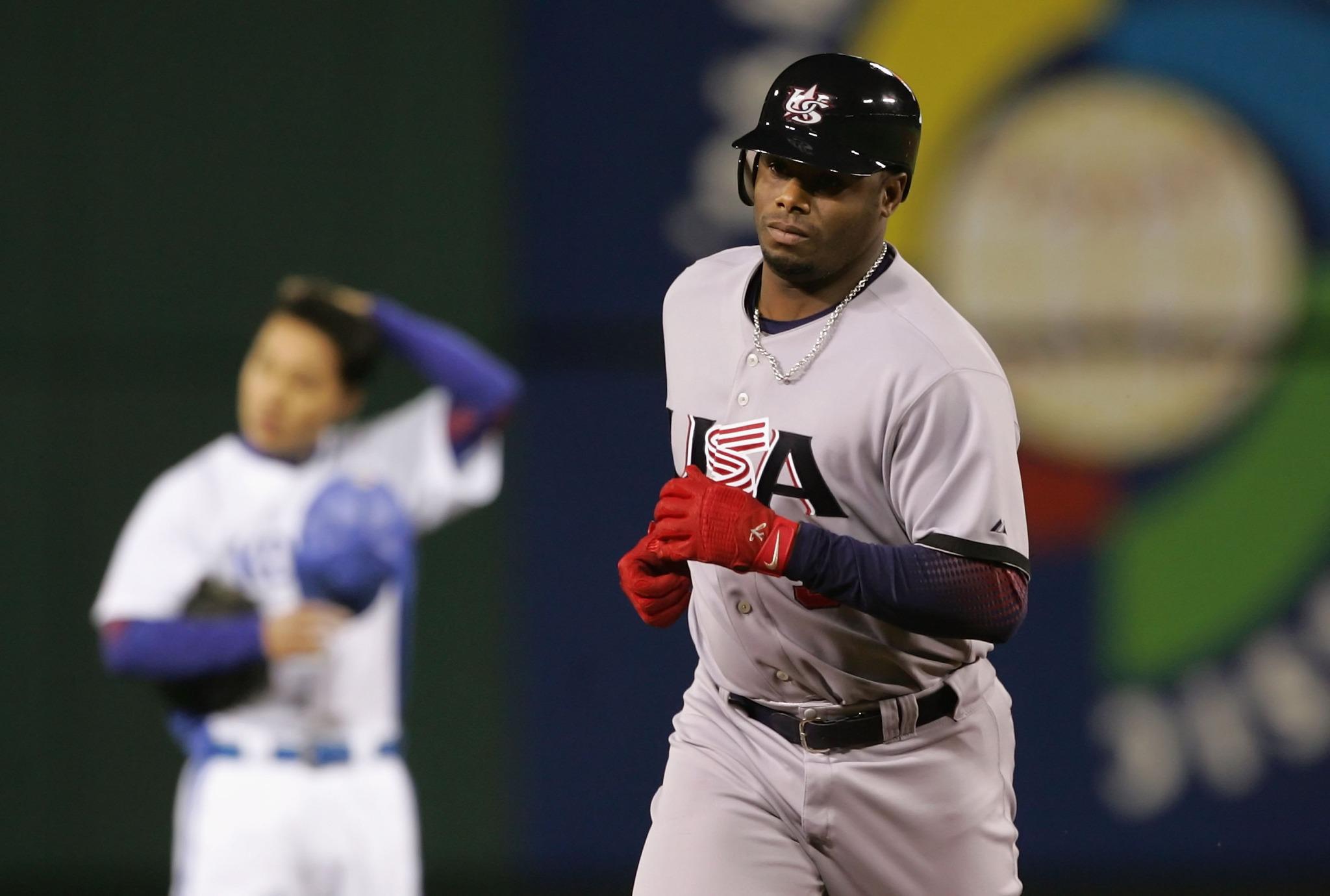Happy 45th birthday to alum and 10-time Gold Glove winner Ken Griffey Jr. 