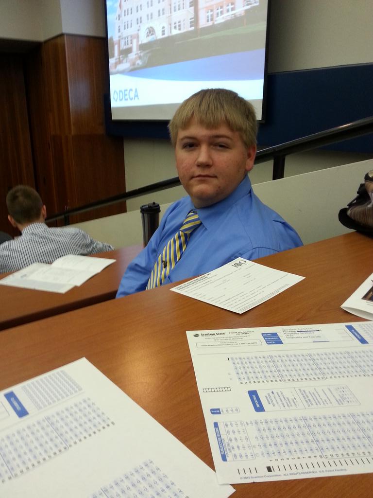 LHSDECDECA's tweet photo. DECA Dragon slayer http://t.co/S1NwV7j8wH