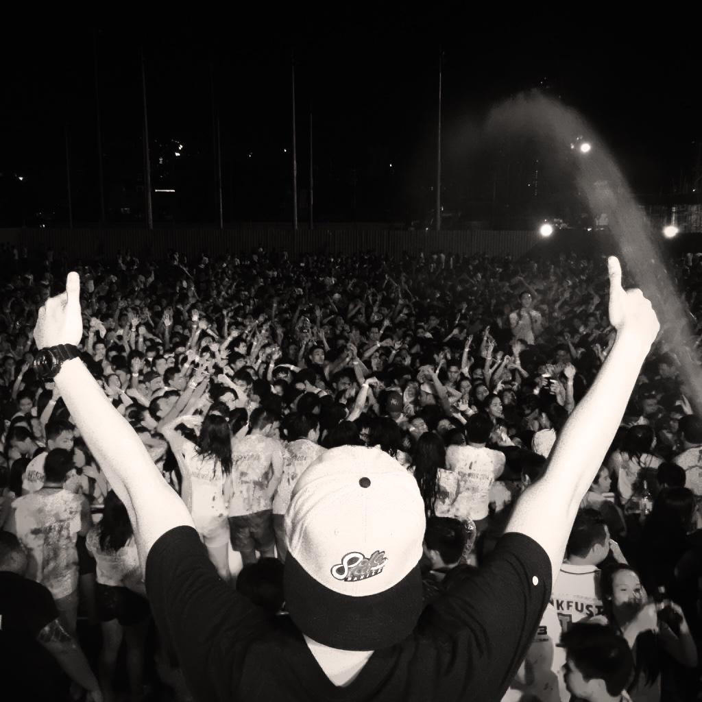 sole_slam's tweet photo. Sole Slam Approved π @CollisionDLSU #Collision2014 http://t.co/LbwaqWcYEz