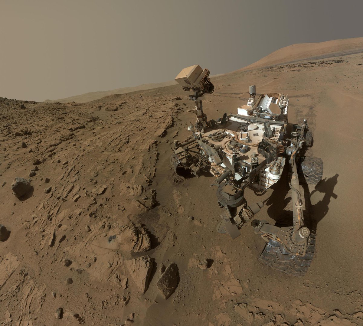 Phil44's tweet photo. .@DARPA @NSF for your #robothaiku: 
As distant bots go
The @MarsCuriosity 
Likely takes the cake http://t.co/s9F9734hYP