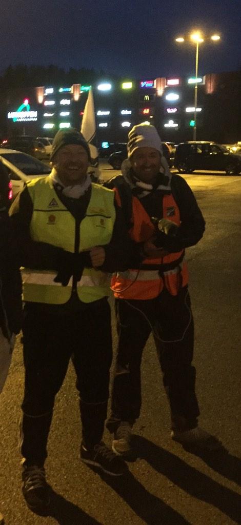 OveMellingen's tweet photo. Liertoppen! Orker ikke shoppe. Vi går fremad mot Ullevaal. #nrkblodslit #tafotball http://t.co/5oCrx0qgVE