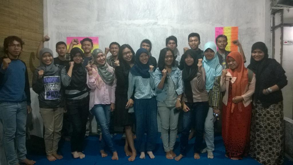 PeacePare's tweet image. TOEFL class #10November2014 #LastTest #YesIcan #MovingToTheBrightFuture