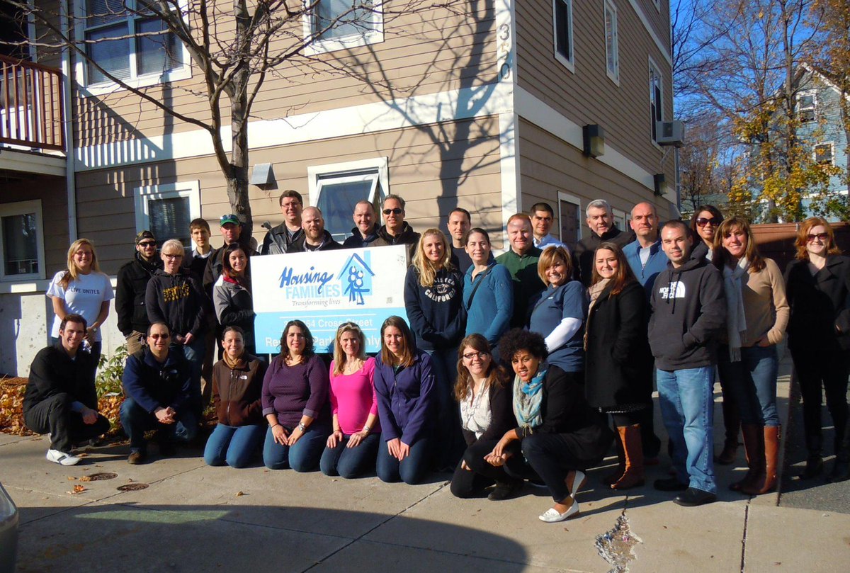 HousingFamilies's tweet image. Thx @speakunited &amp;amp; @PutnamToday 4 volunteering! Much appreciated! ##helpinghomelesskids  #buildingastrongcommunity