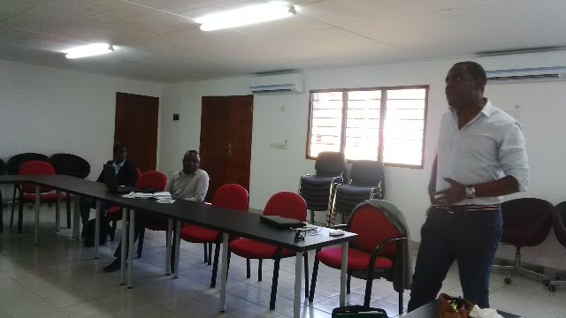 EmergingFinance's tweet photo. #GEWCI #GEW2014 Début de l'atelier Business Plan avec Abdul Bamba de #AfricaCapital @GEWcoteivoire @hammasalif http://t.co/2DVyfjKWgC
