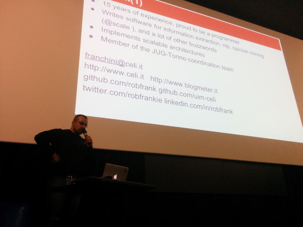 nosqlday's tweet image. .@robfrankie on stage at @nosqlday talking about GlusterFS #nosqlday