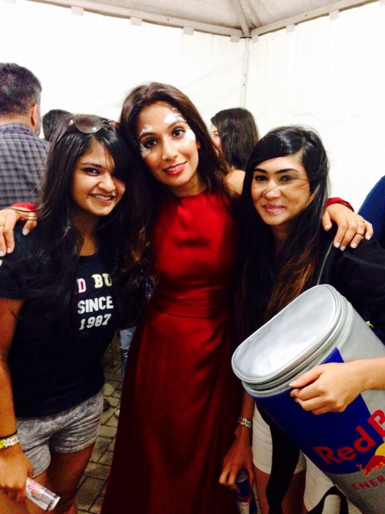 akankshashinde's tweet photo. @Shaair has a set of wings, do u have urs?@inRedBull #givesyouwings #NH7weekender http://t.co/Ew0QdRbzDo