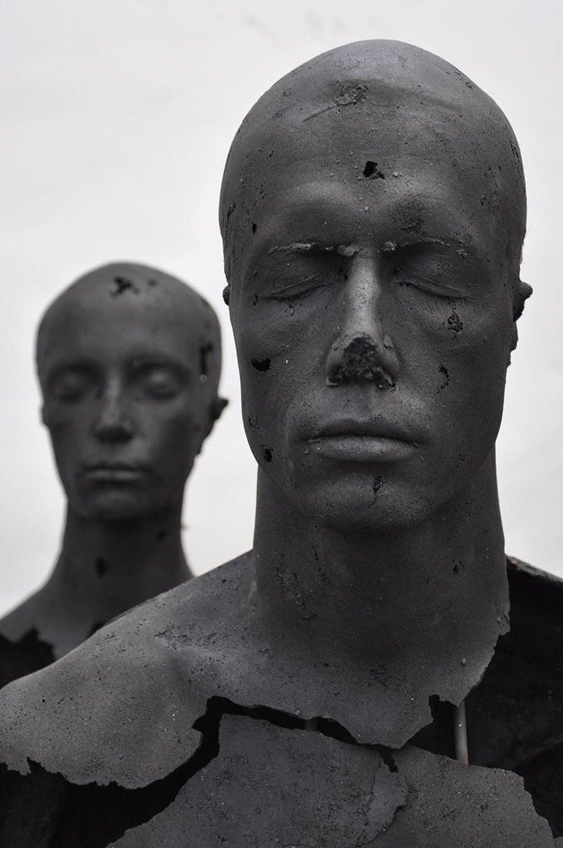 nelson_atkins's tweet photo. Nelson-Atkins is open 10A-9P Fri | Curator Is In! tonight http://t.co/YKqBeXlDrs #PresenceandAbsence http://t.co/KlN6WwLp9W