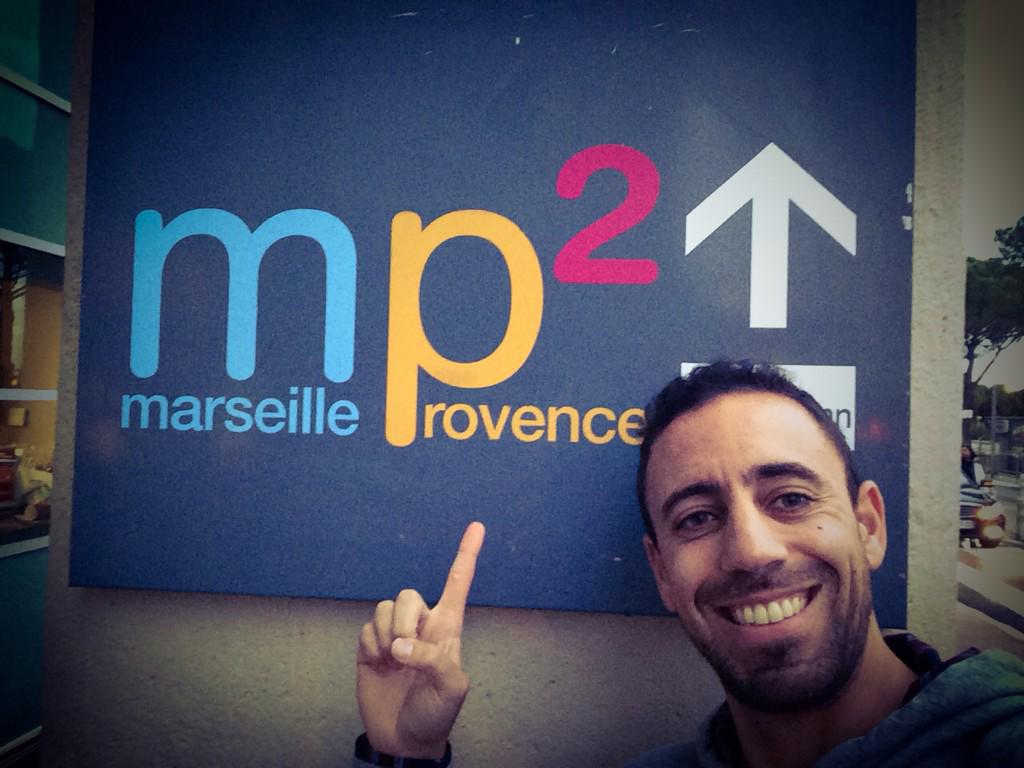 abdeLKarimMP's tweet photo. Arrivée à @villemarseille 😉✈️ #WeekEndSympa #WeekEndGourmand 🍰🎂🎉 @aeroportmp http://t.co/hLQ9rfrrxu
