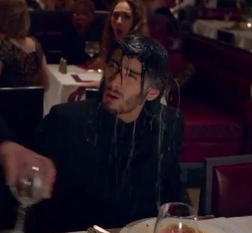 esoteriches's tweet image. ZAYN FINALLY DID THE ICE BUCKET CHALLENGE 

#NightChangesVideo