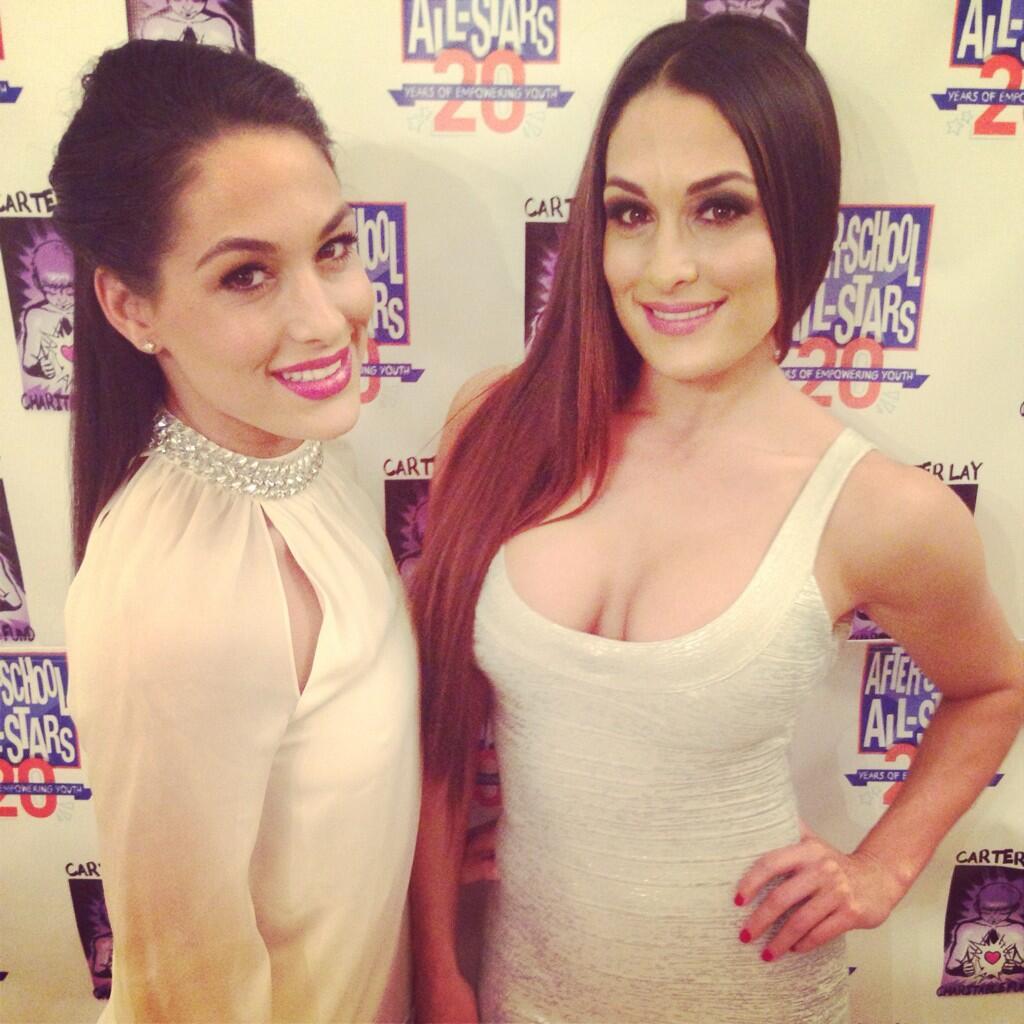 Happy birthday to our queens Nikki & Brie Bella, have a great day      