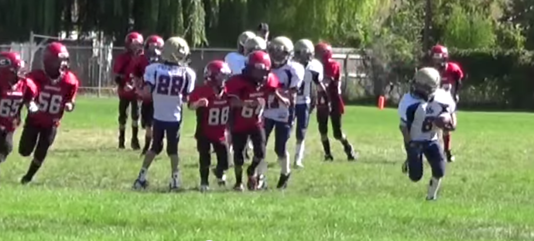 ESPNNFL's tweet photo. 11-year-old Sam Gordon is back! And she's still running circles around the boys. » http://t.co/bXcj7My1ox http://t.co/nAFyDvKdLj