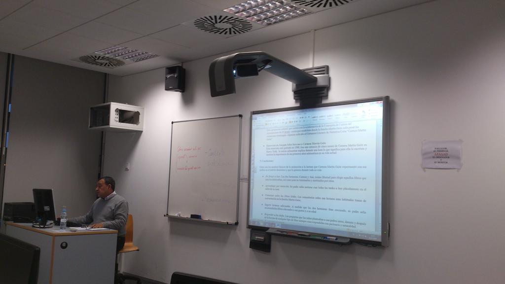 ElQuijoteEV's tweet photo. "Carmen Martín Gaite y la animación a la lectura" (por Raúl Cremades García, leído por A. García Velsaco) @SEDLL2014 http://t.co/rVnT58Op1i