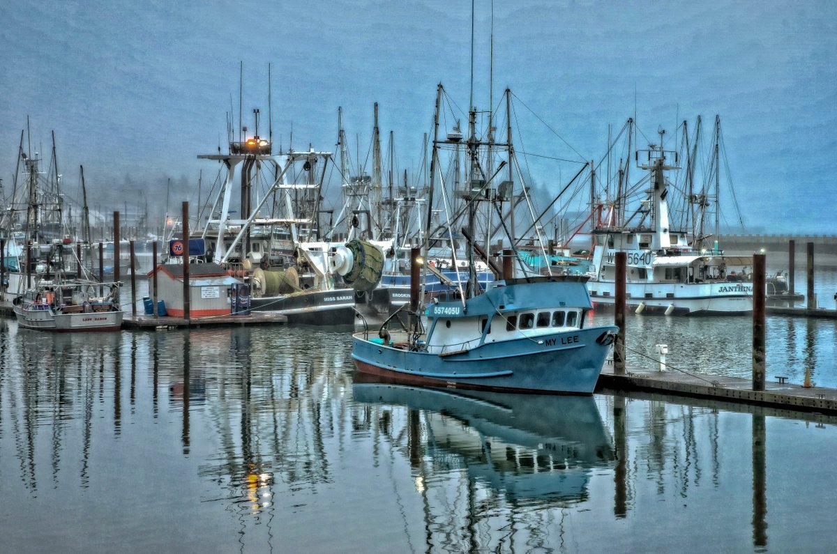 #YaquinaBay #NewportOregon fineartamerica.com/featured/my-le… #giftideas #gifts #decor #boatpictures #boatimages #boats