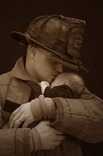 Babymoov_Ca's tweet photo. Awww what a picture…. #Socute #FatherLove http://t.co/frq2HiEcDU