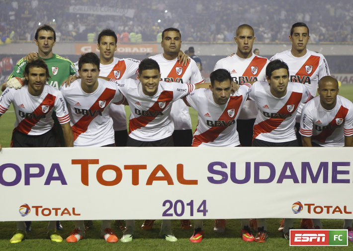 ESPNFutbolClub's tweet photo. #EncuestaFC ¿Quién pasará a la Final de la Copa Sudamericana?

RT -> Boca Juniors.
FAV -> River Plate. http://t.co/gJCUavcP8O
