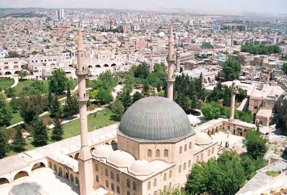 ReelSemih's tweet photo. " PEYGAMBERLER ŞEHRİ " ŞANLIURFA İÇİN HEYACANLIYIM. Sizin için gezicem 2 gün boyunca orada Twitter İnsanları :D http://t.co/LTdqBPNtLO