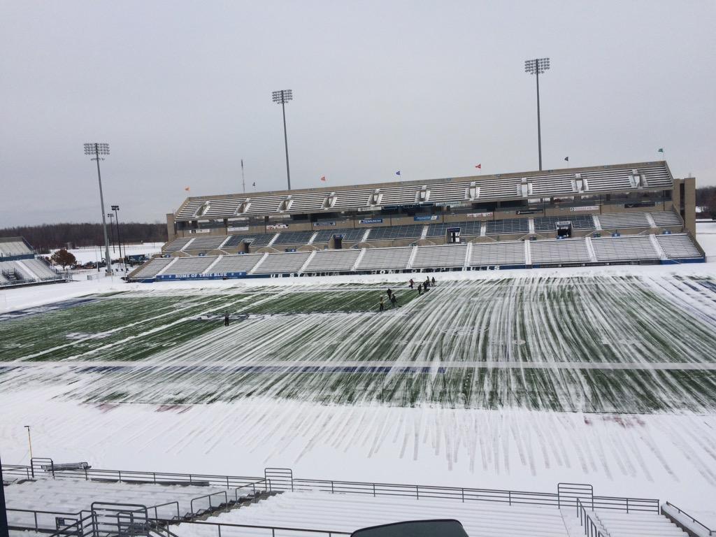 FBCoach_Jones's tweet photo. The crew is working their tails off today getting the field ready. Gonna be a fun one tonight! #TCB #HornsUp http://t.co/E3hHzCENwZ
