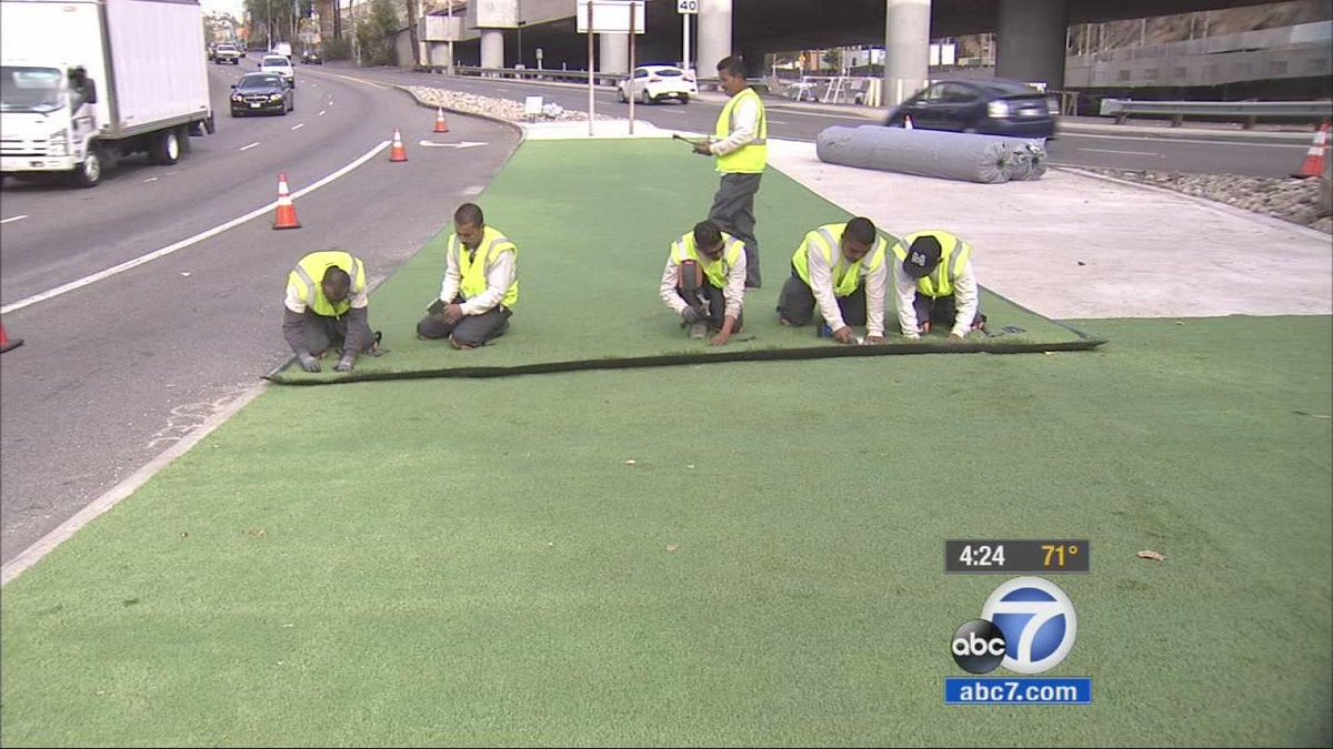modLAdesign's tweet image. #WATERwise “@ABC7: Hollywood Bowl gets artificial turf to reduce water use abc7.la/11uoDcH http://t.co/4TOuvjLDwK”
