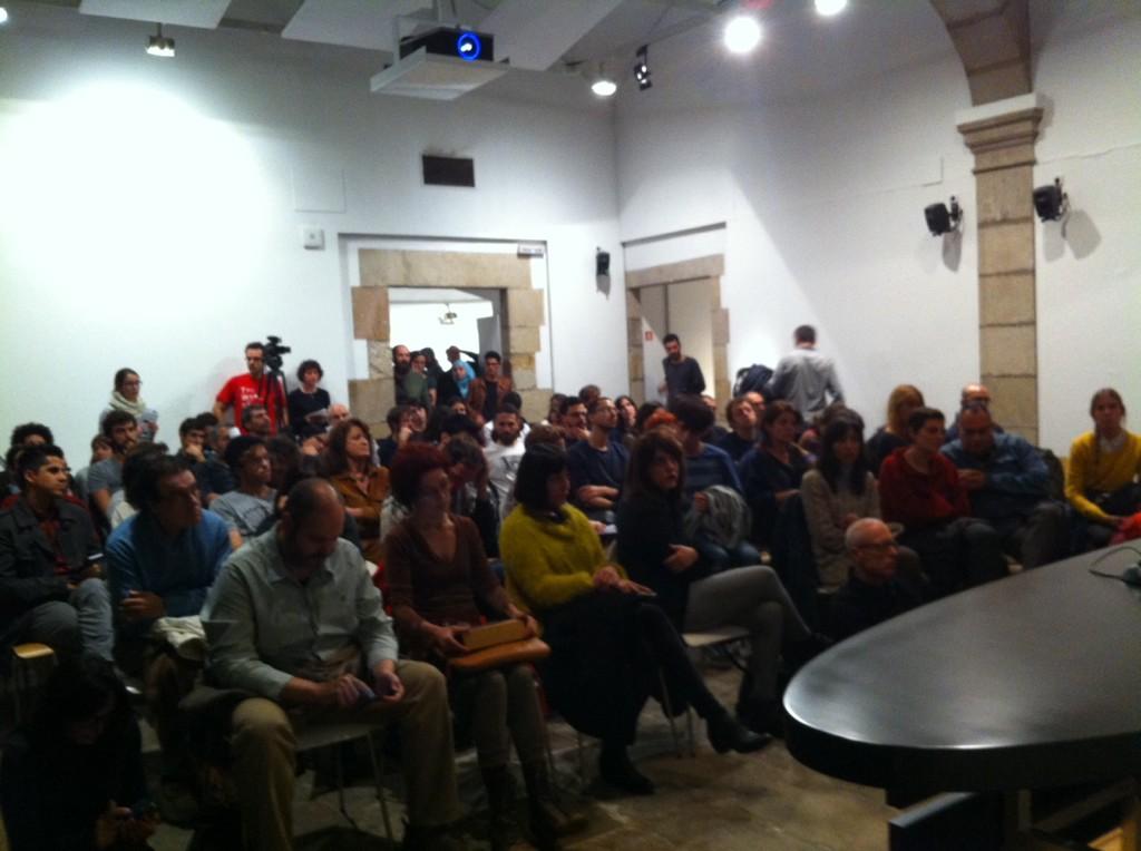 BarcelonaPensa's tweet photo. Començem el col.loqui de #markerpensa http://t.co/6xjma68LO2