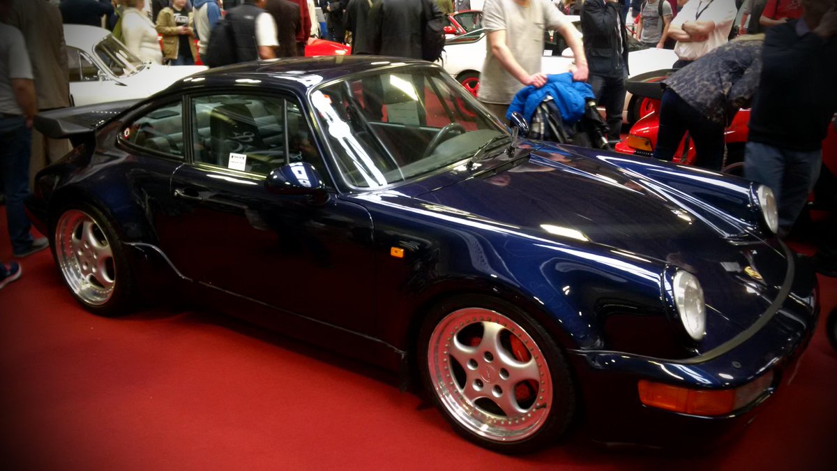 manj964's tweet photo. If you like your #Porsche #964's phat &amp; phabulous then this beauty hits the spot @ClassicMotorNEC @89c4 @Total911 http://t.co/i8UUUsT5VO