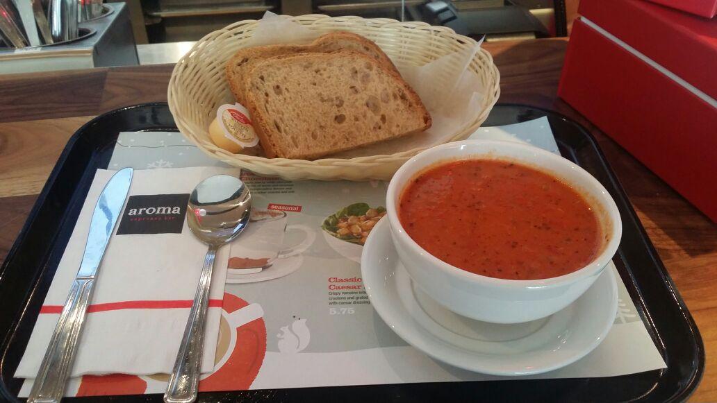 markvillemall's tweet photo. Stay warm... Soup of the day 

Roasted red pepper and smoke gouda http://t.co/2jrq7X8HBl