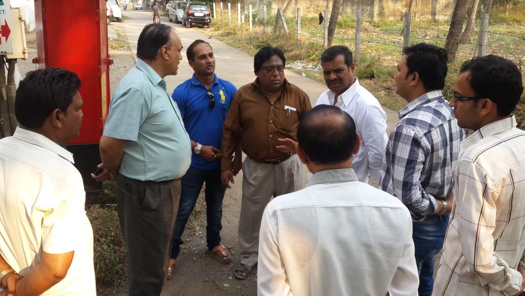 dmc_daman's tweet photo. Chief Officer and other staff of DMC visits Ward No. 2 and 14. http://t.co/3DLLnE086g