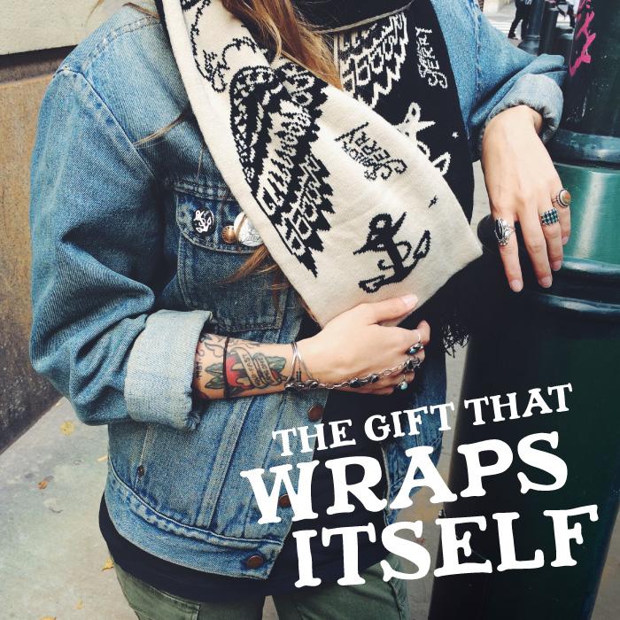 SailorJerry's tweet photo. You’d be warmer w/ a reversible #SailorJerry knit scarf. Don’t start winter without it: http://t.co/wLrJFAn6v5 #GGFBP http://t.co/FZkbmwUUDd