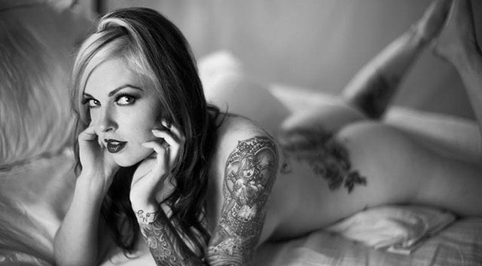 Happy Hump Day Pic by @jrtvintage #HappyHumpDay #blackandwhitephotography @TattooFreeze @FamousModeling