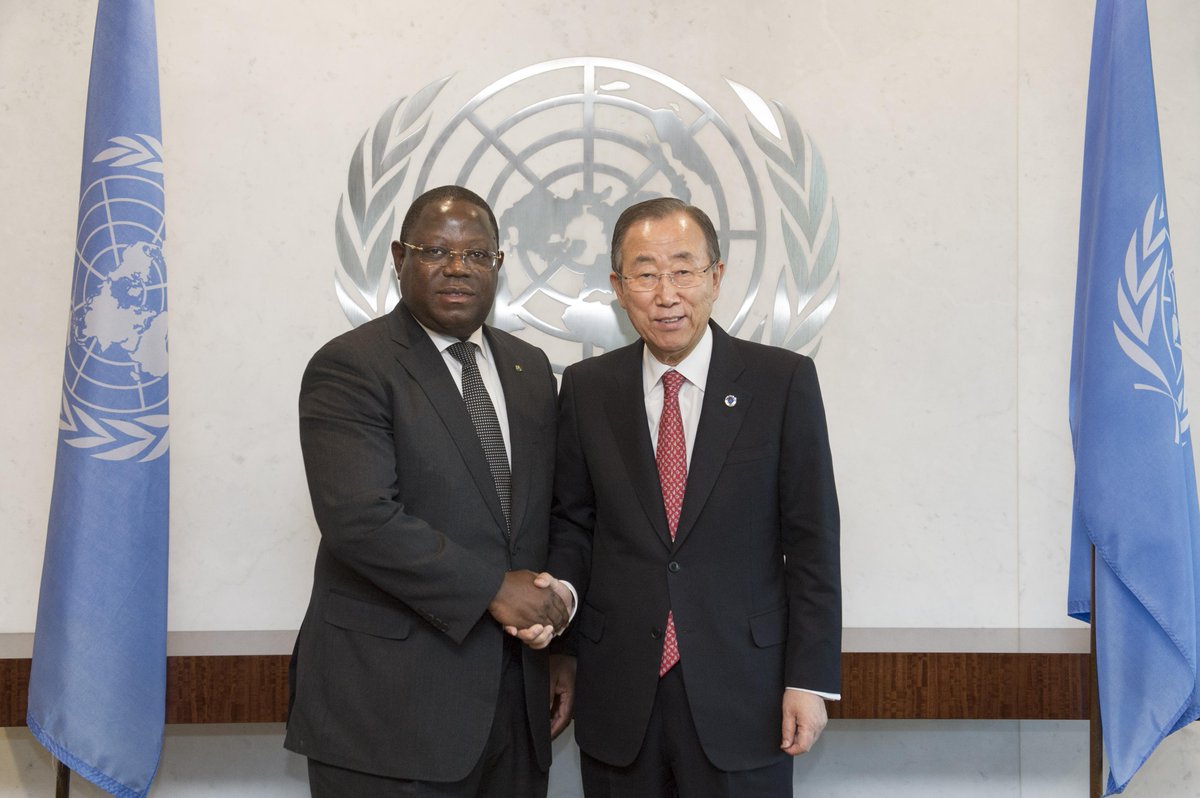 Le Ministre des Affaires Étrangères, Emmanuel Issoze-Ngondet a échangé avec le Secrétaire Général de l'#ONU.