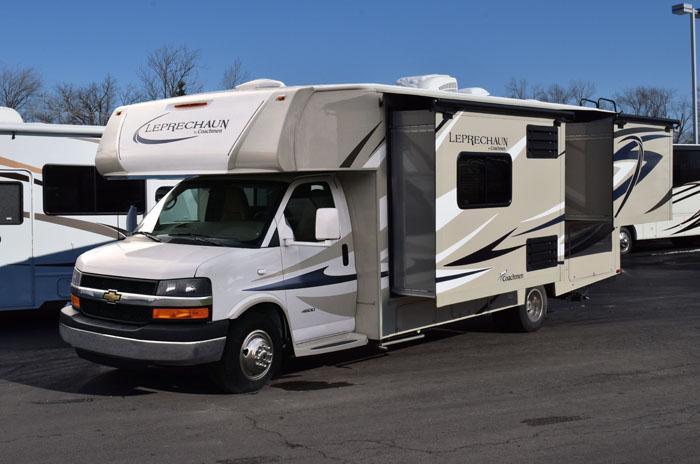 ColtonRV's tweet photo. NEW #RV 2015 #COACHMEN #LEPRECHAUN 260DSC !!!!!!!!! #CLASS_C: http://t.co/7CA7yzGNaZ 800-628-4889 #motorhome http://t.co/dd92uuAvLR