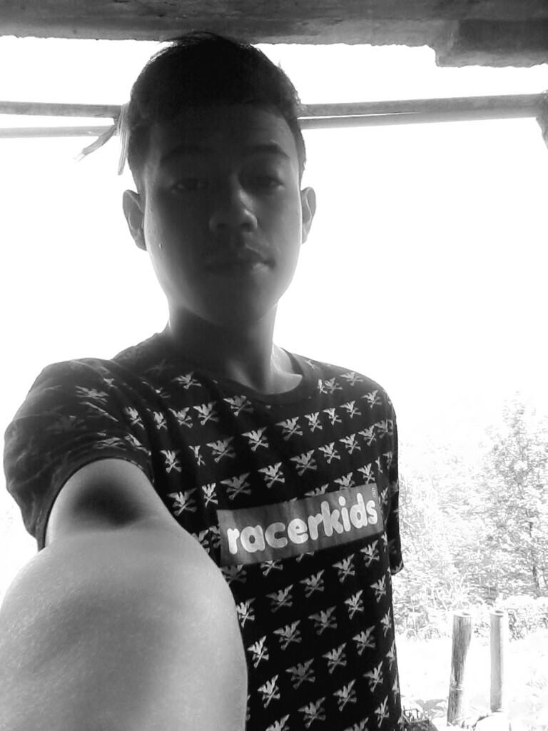 Keren banget dah pake baju <a href="/RACERKIDScloth/">iG : @RACERKIDScloth</a> :D :))